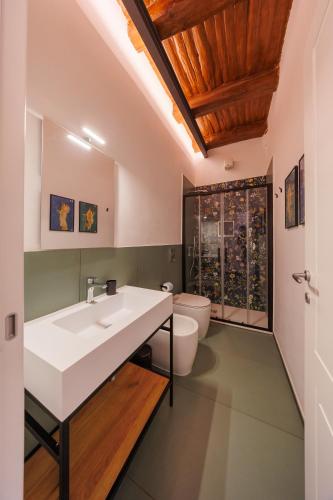 FelyApartment - Historic City Center District