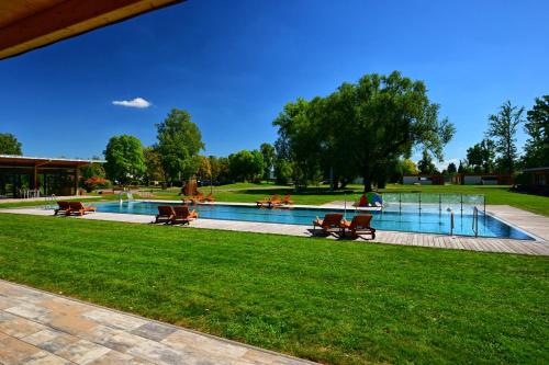 Resort Stromovka — Swimming pool