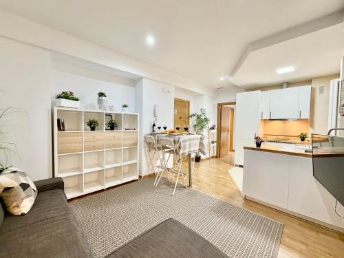 Elegant Luxury Apartment in the City Center by TuriVida
