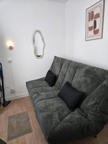 Chambre 4 confort avec cuisine, 10m2, salle de bain partagé avec une autre