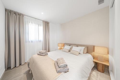 Elegant Sea-View Apartment in El Higuerón