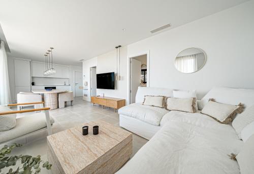 Elegant Sea-View Apartment in El Higuerón