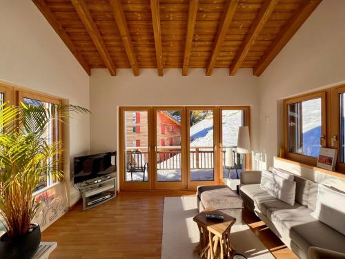 Chalet Snow Ball Panoramic View in the Center of Saas-Fee