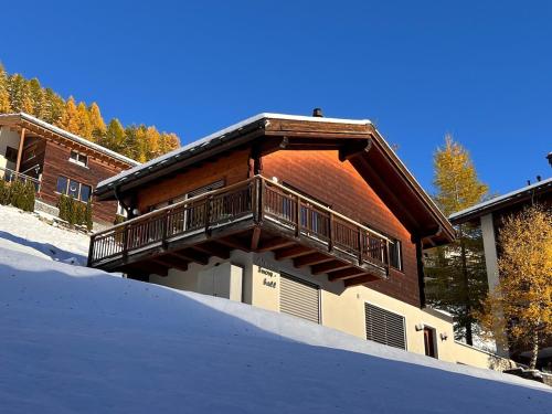 Chalet Snow Ball Panoramic View in the Center of Saas-Fee