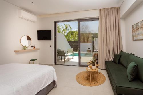 Mr & Mrs Grey Luxury Suites with Private Pools-Laganas