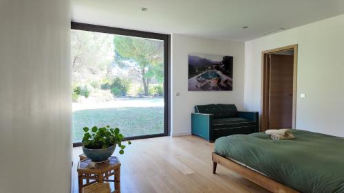 Villa d'architecte 350m carrés bord de forêt 10mn des plages