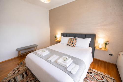 Foto Rare Spacious 3BR Apartment - Central Tirana 4