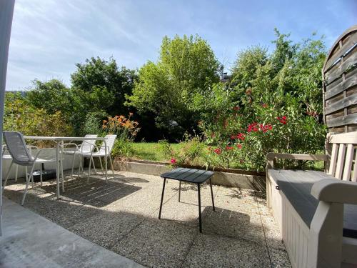 LES JARDINS - terrasse & jardin au calme