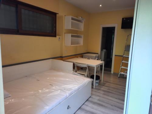 Studio apartment 150 meter from Metro B
