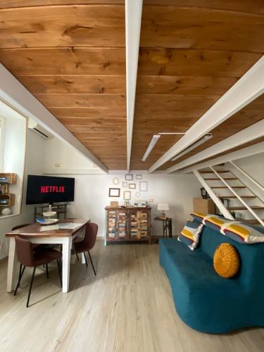 R&F HOME Loft Moderno a 50MT dalla Metro