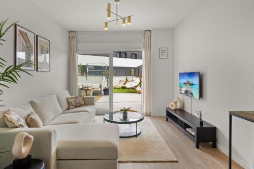 Private Pool - Luxury Style Apartment