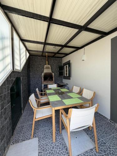 Cabo Girão Home with Sea Views and Hot Tub for 8 Guests - 15 mins from Funchal