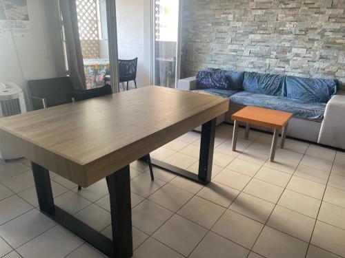 chambre d hot dans un bel appartement récent et bien desservi