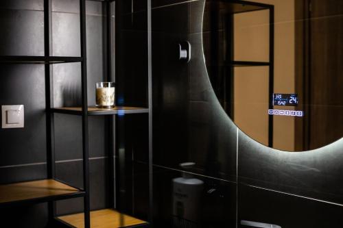 Cozy 1-bedroom renovated apt at the city center