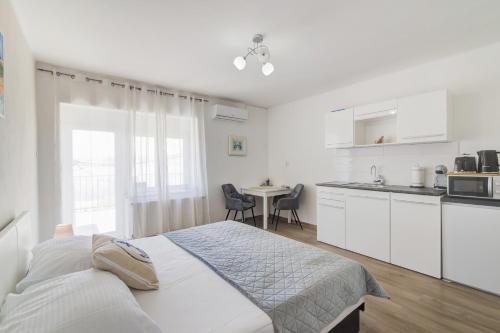 Apartmani i soba "Ana"
