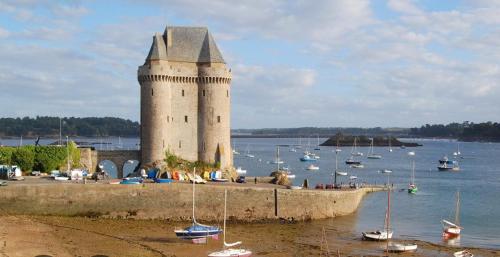 Ker MHAG - SAINT-MALO INTRA MUROS PLAGES ET COMMERCES TOUT A PIED - ROUTE DU RHUM