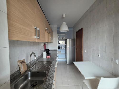 Cosy, sunny apartment in Boavista Avenue- BednBike