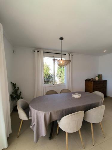 Frontline of the sea, 3 rooms 2 baths, Parking