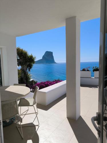 Frontline of the sea, 3 rooms 2 baths, Parking