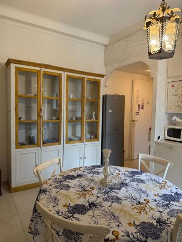 Lazurite home