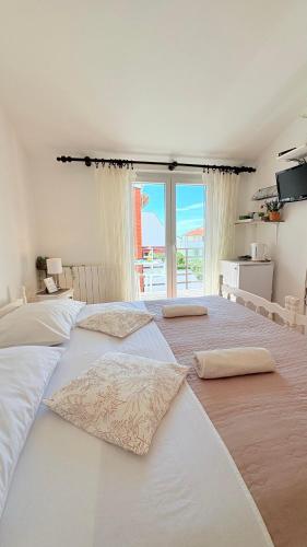 Room Marijana