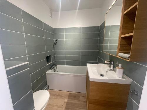Super appartement entièrement rénové avec vue port