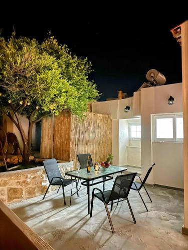 Michalis UrbanHome with parking