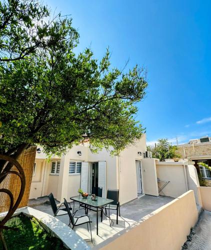 Michalis UrbanHome with parking