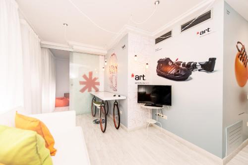 TV a/nebo společenská místnost v ubytování Hotel Ibis Styles La Rioja Arnedo
