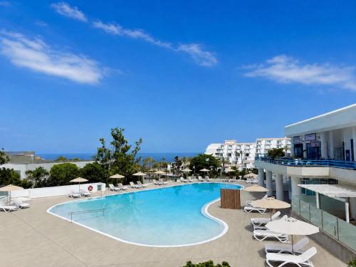 Charming seaside and terasse in Playa paraiso by Olax Rentals