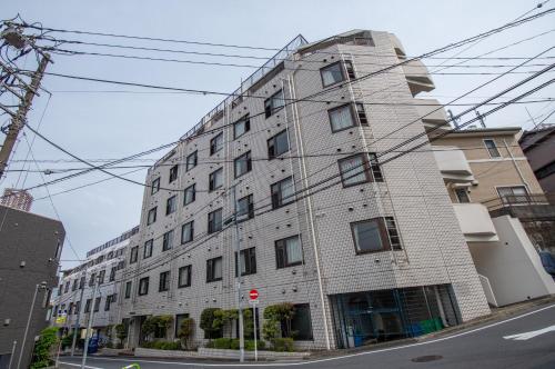 Modern Living Tokyo Komagome 507, a compact studio at excellent location