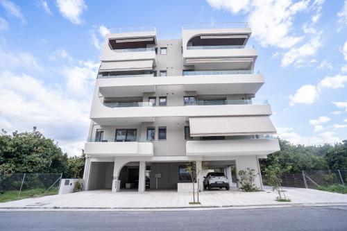 Orfanos Residence