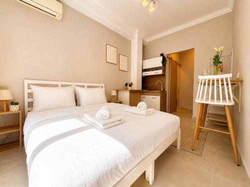 Heart of Syntagma Rooms -2min from the square center-