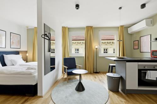 Premium Apartments with Air Conditioning - doverys yard