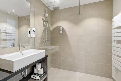 Premium Apartments with Air Conditioning - doverys yard