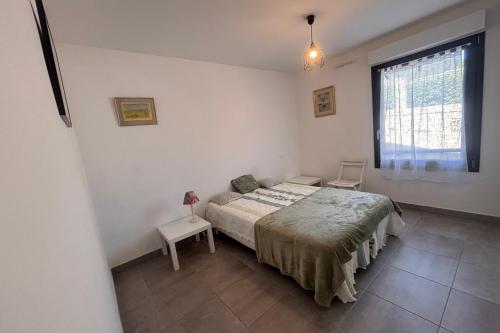 Apartment with garden in Saint-Raphaël