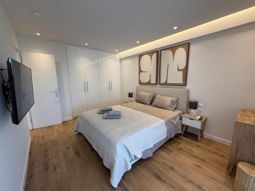 2BR Apartment Glyfada Near Beach & Parking