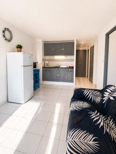 Little paradise in Sète Pool and Mediterranean view