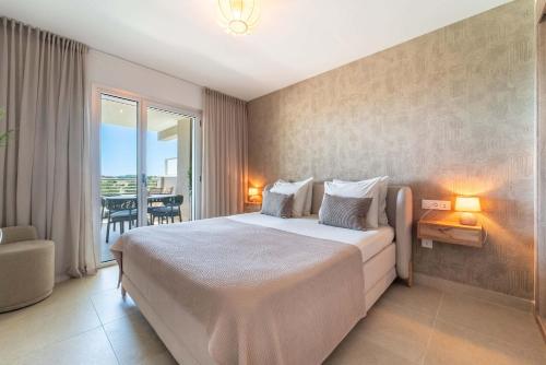 Casa Sunny Golf - Modern Retreat with Sea View