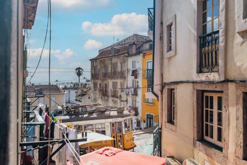 Live Alfama by Tram 28 | 1BR