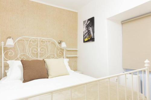 Live Alfama by Tram 28 | 1BR
