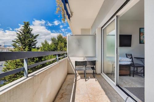Modern studio with a balcony - Comfort & Peace