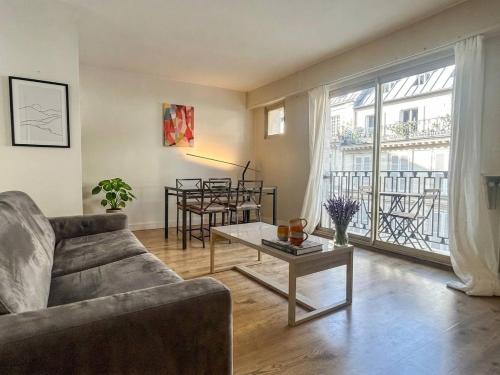 Comfortable Parisian retreat - Champs-Elysées
