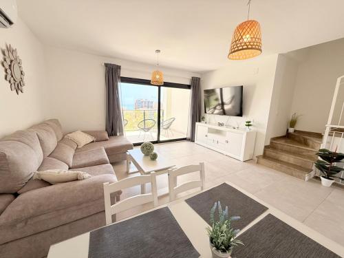 New family townhouse, 5 minutes on foot from the beach BENALMADENA COAST