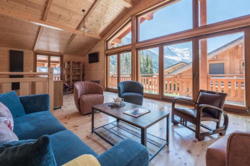 Large chalet for 10 with Mont Blanc's view