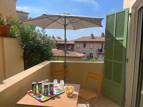 Lovely apartment in Vieux-Nice with Terrace, Garden and AC - 10 min to beaches and Promenade des Anglais