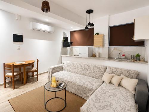 Casa Kanari Seaside Apartment near Chania Old Town