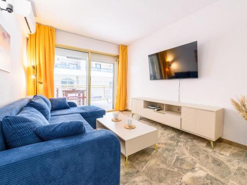 Apartment Cala Dorada-3 by Interhome