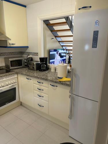 Duquesa suite and golf Penthouse Atico with sea view