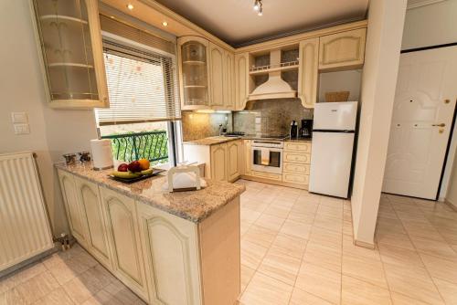 Luma Marousi - Apt with Garden View